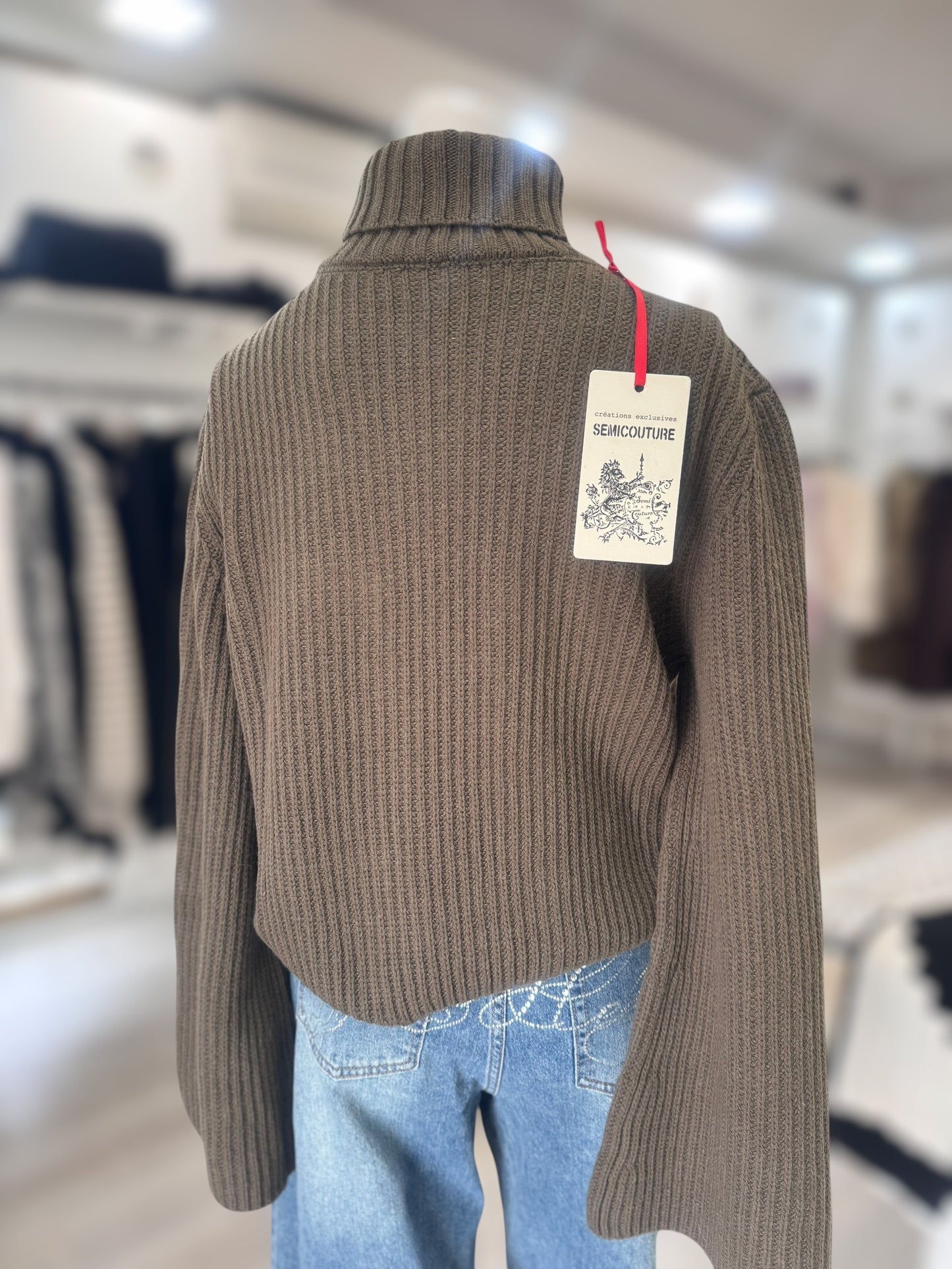 Maglia Semicouture con tasche frontali e collo alto